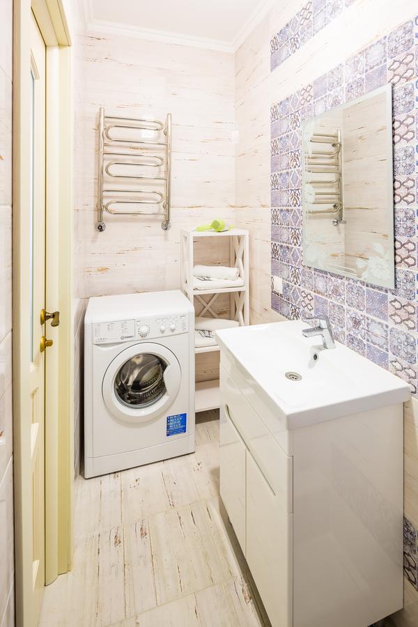Lovely Apartment In The City Center Lviv Exterior foto